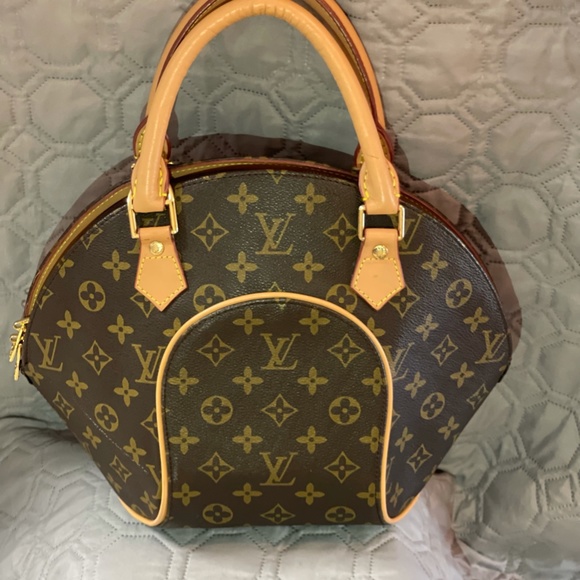 Authentic Leather Louis Vuitton Ellipse Handbag - Picture 5 of 9